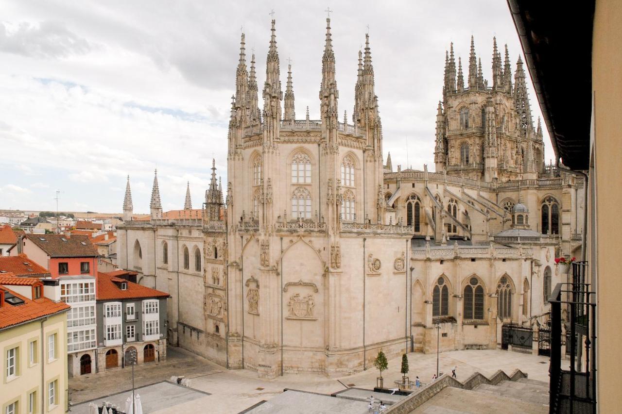 La Catedral Vut - Apt Para 4 Con Wifi En El Centro De Burgo Zewnętrze zdjęcie