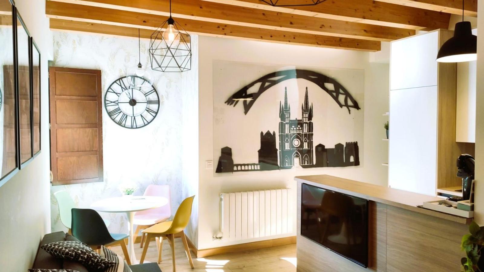 La Catedral Vut - Apt Para 4 Con Wifi En El Centro De Burgo Zewnętrze zdjęcie
